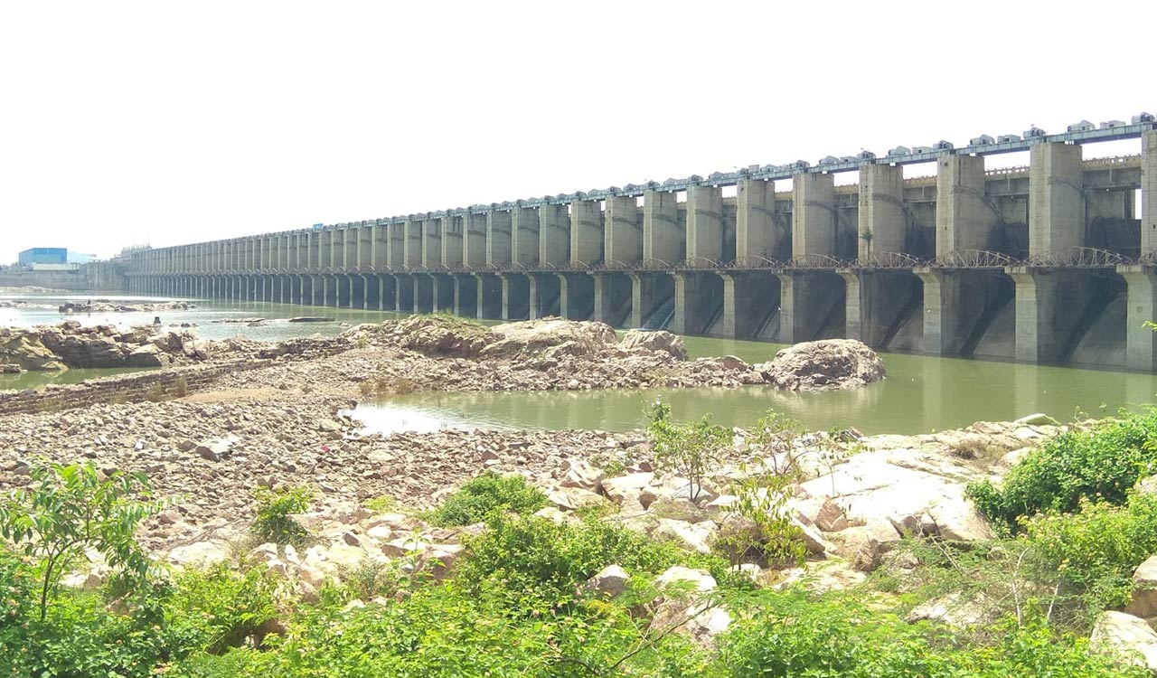 Telangana: Jurala gates closed as flood inflows decline