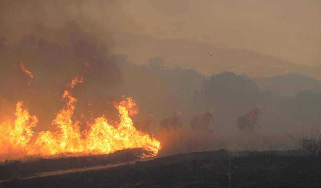 Wildfire in western US’ Nevada destroys dozens of homes, injures 7