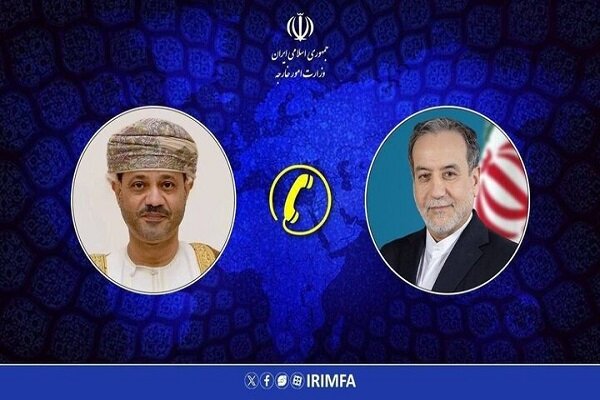 Iran, Oman FMs discuss regional developments