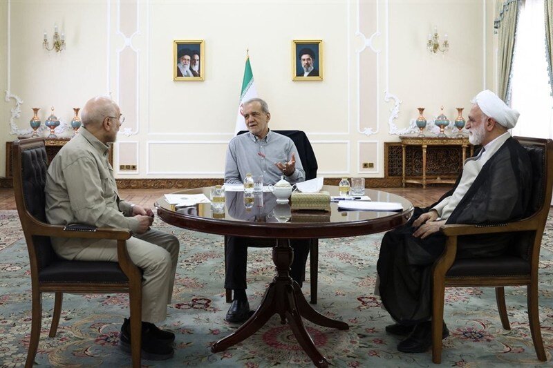 Iran’s top officials discuss latest reg., intl. developments