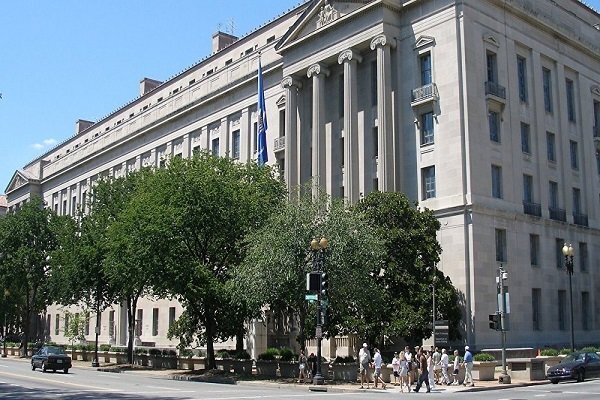 US seeks to seize $61m of Iran oil revenue