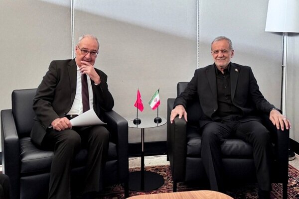 Pezeshkian reiterates Iran's will to resist pressure