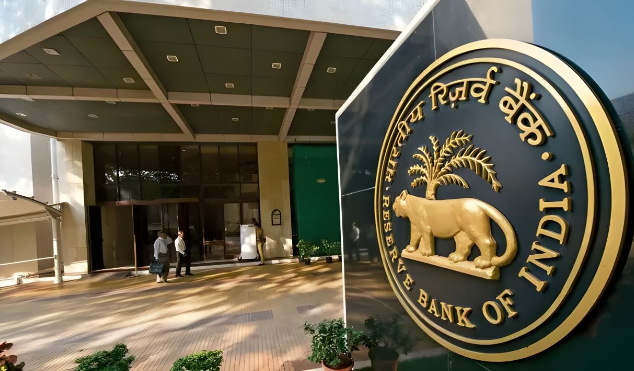 RBI to absorb Rs 7 lakh crore surplus liquidity through 30-day auction