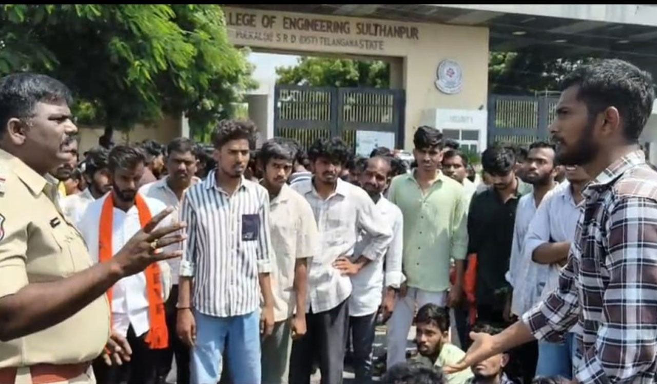 JNTU-Sulthanpur students protest alleged ragging, block NH-161