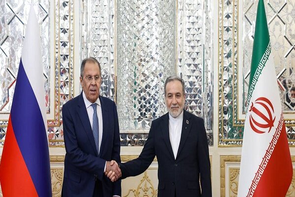 Araghchi holds meeting, presser with Larvrov in Tehran