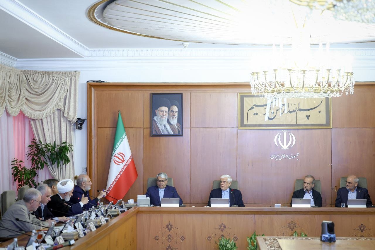Iran cabinet reviews rebuilding of refineries, oil, gas sites