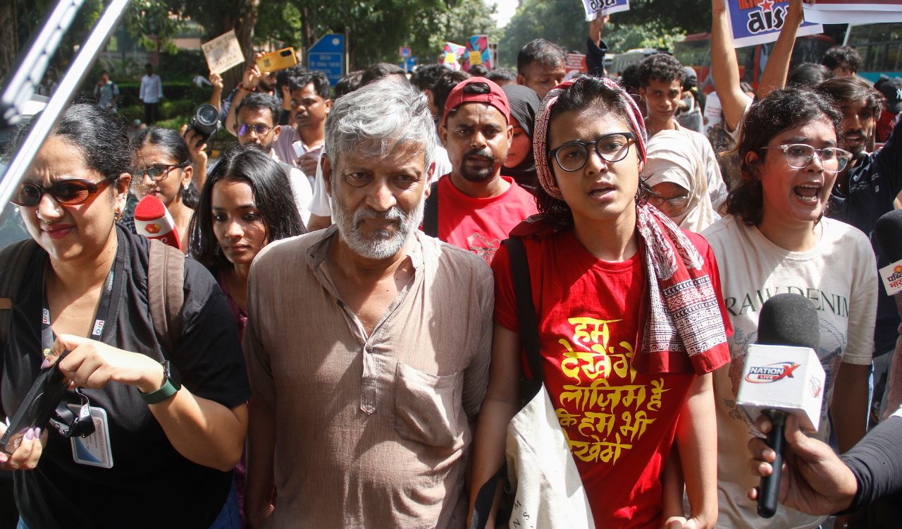 AISA activists regroup at Jantar Mantar, police detain several protesters