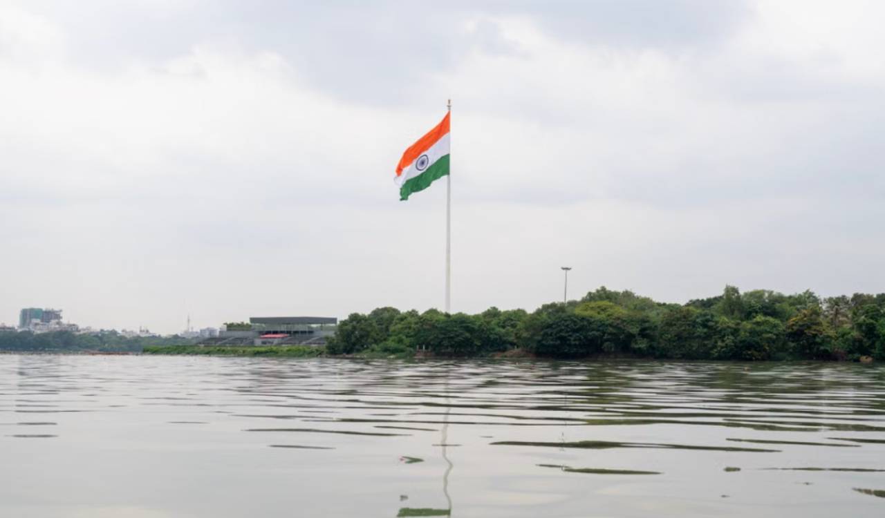 Water quality in Hussain Sagar yet to return to pre-idol immersion levels: TGPCB