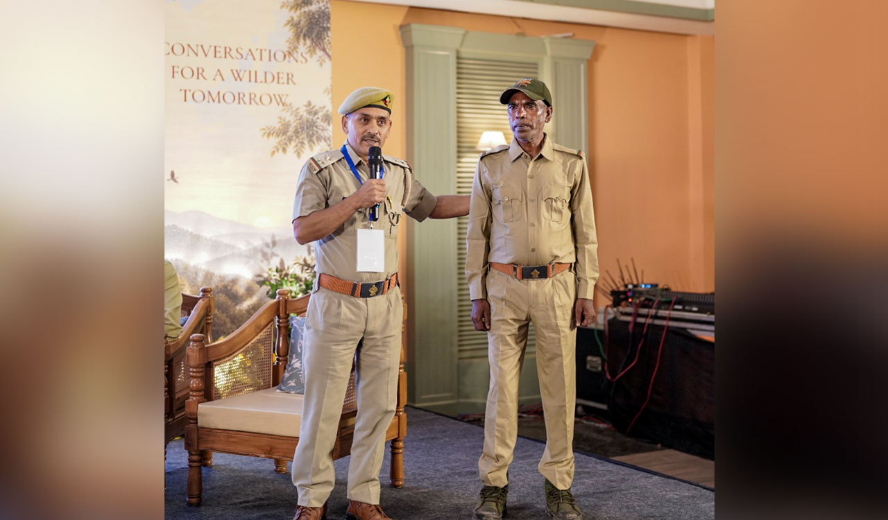 Forest guard’s quick action saves colleague from tiger in Corbett