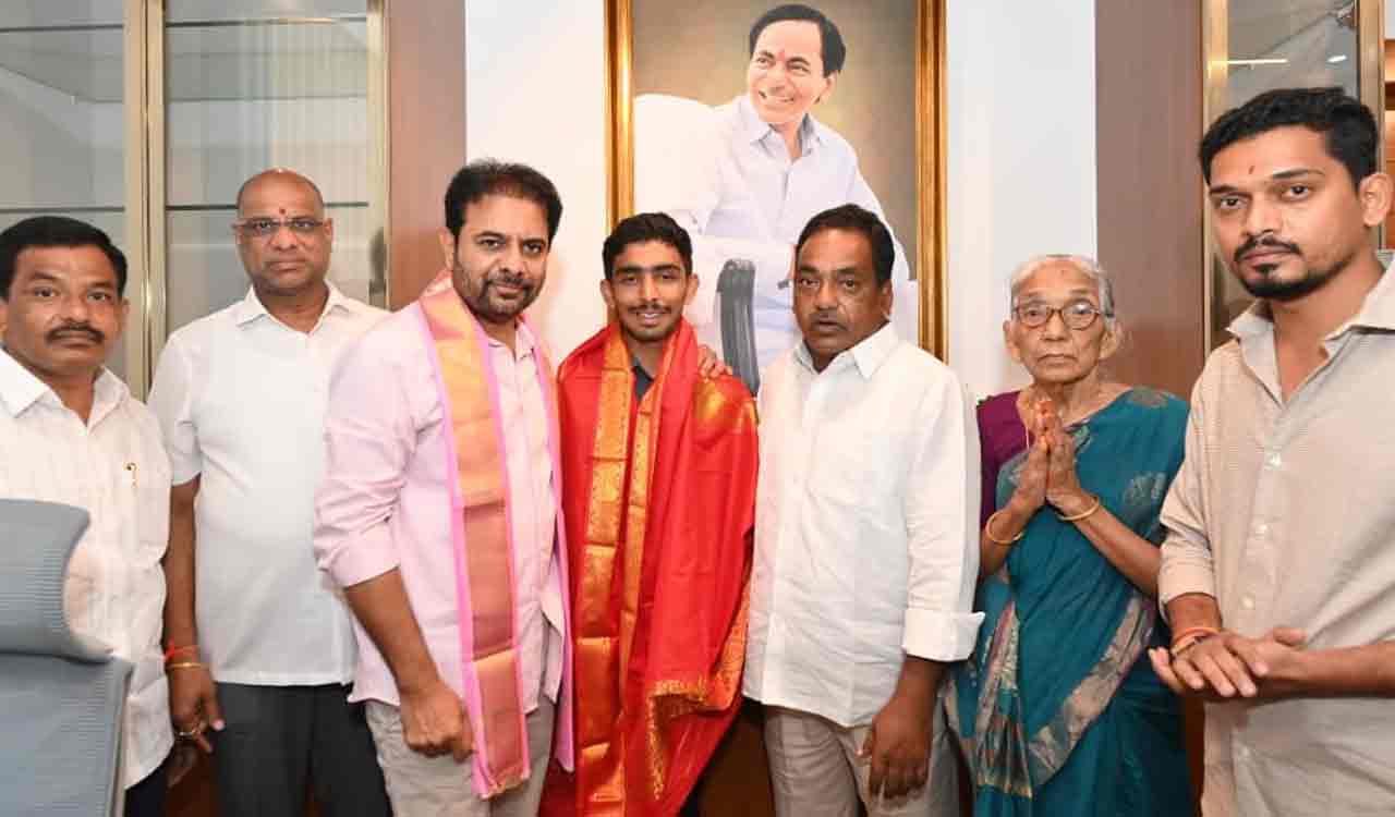 KTR honours Khammam student for adopting, developing a Govt. School in Tallada