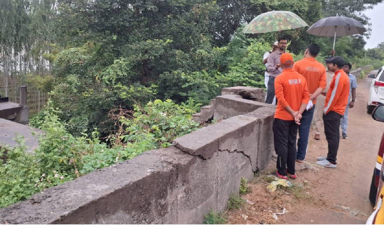 Cyclone Arnab: Light to moderate rain lashes Khammam, Kothagudem, farmers concerned