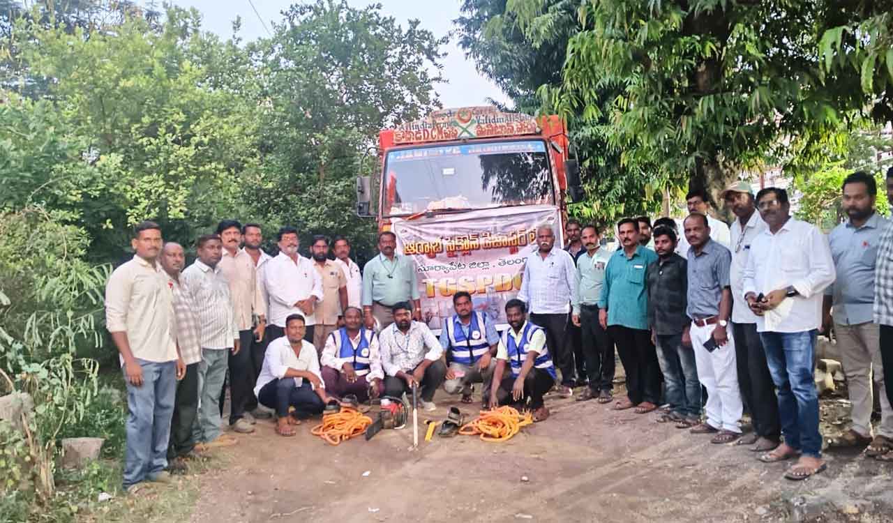 Telangana sends power restoration teams to cyclone-hit Andhra Pradesh