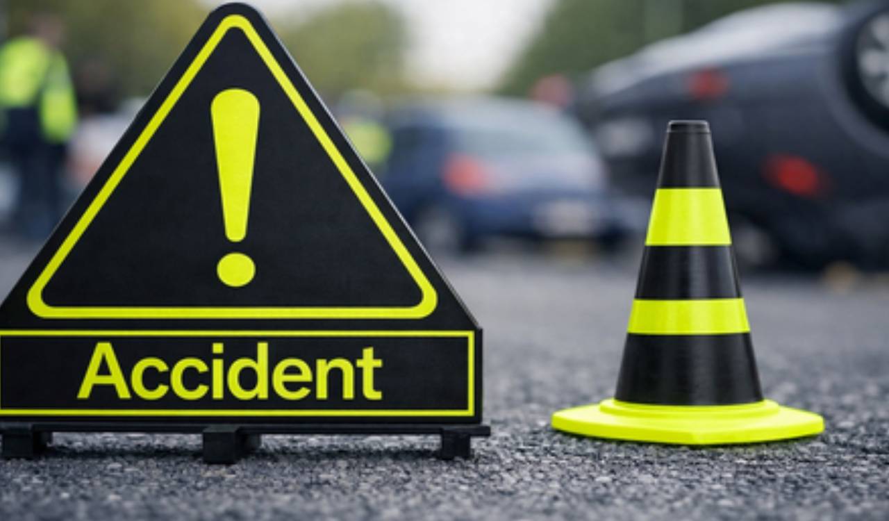 Hyderabad accident: Fortuner hits i10, crashes into electricity pole; two injured