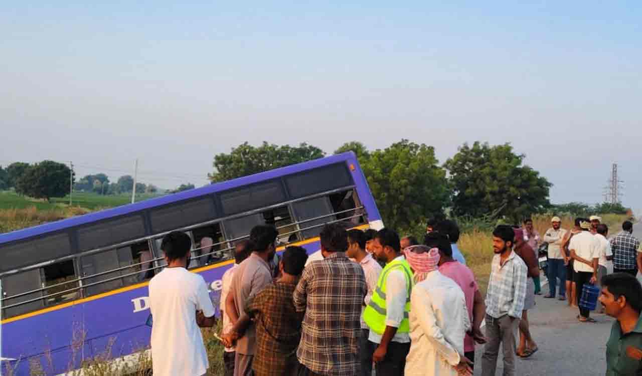 Two injured as RTC bus veers into cotton field in Khammam