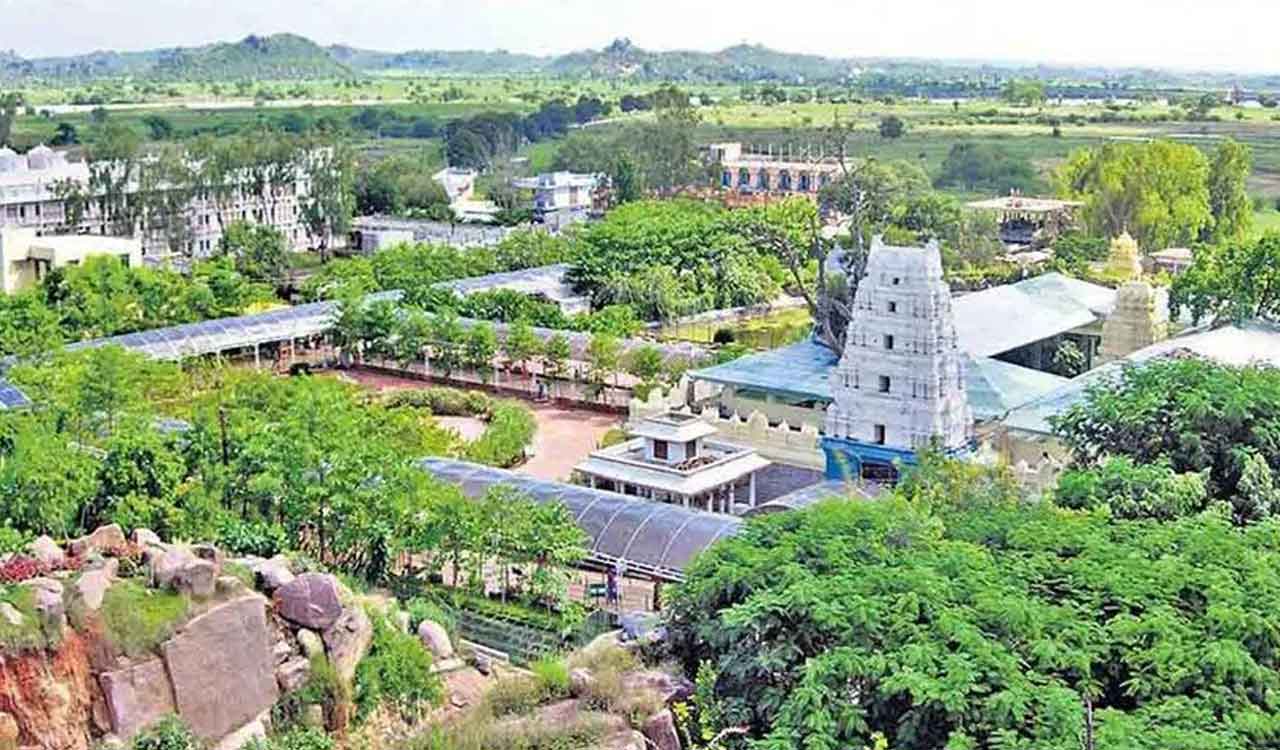 Navaratri Utsavalu: Devotees continue to visit Nirmal’s Basar temple
