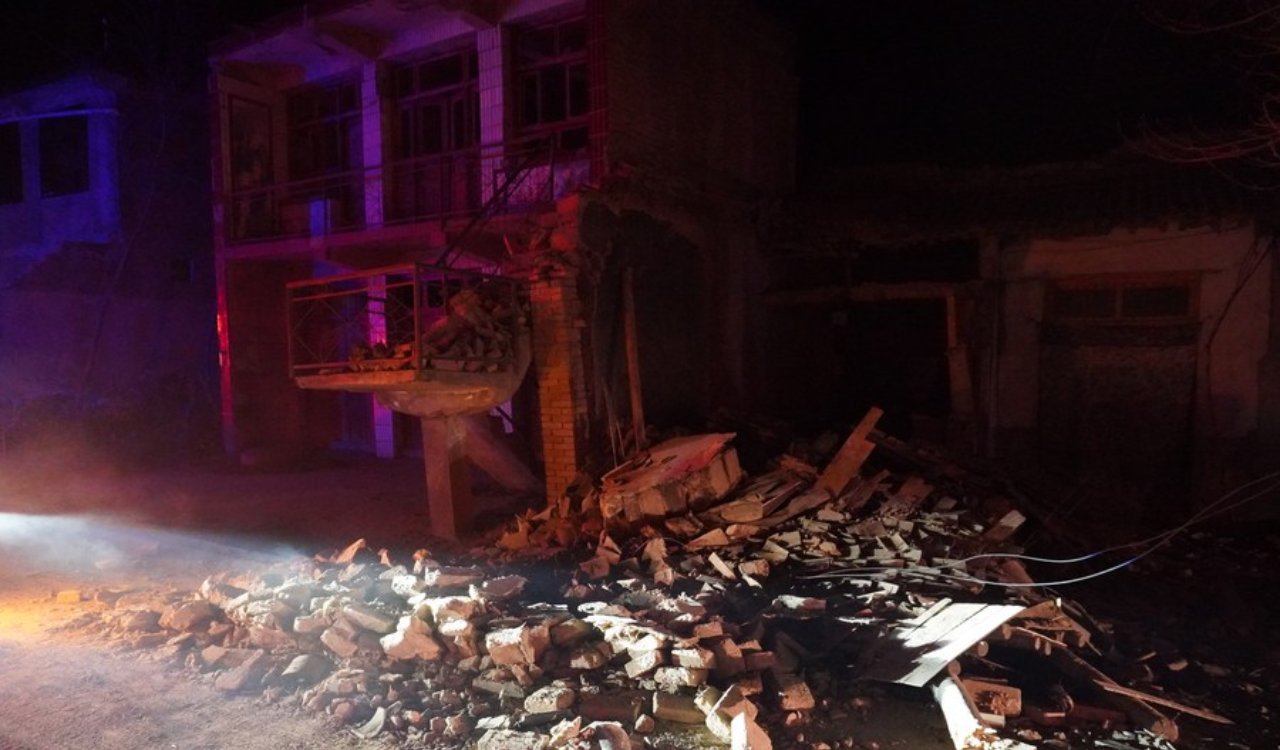 16 killed, 32 injured in magnitude-7 earthquake in Tibet